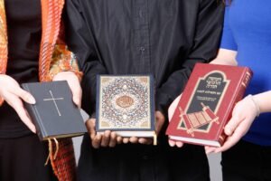 Ayat-Ayat Kekerasan Dalam Kitab Suci